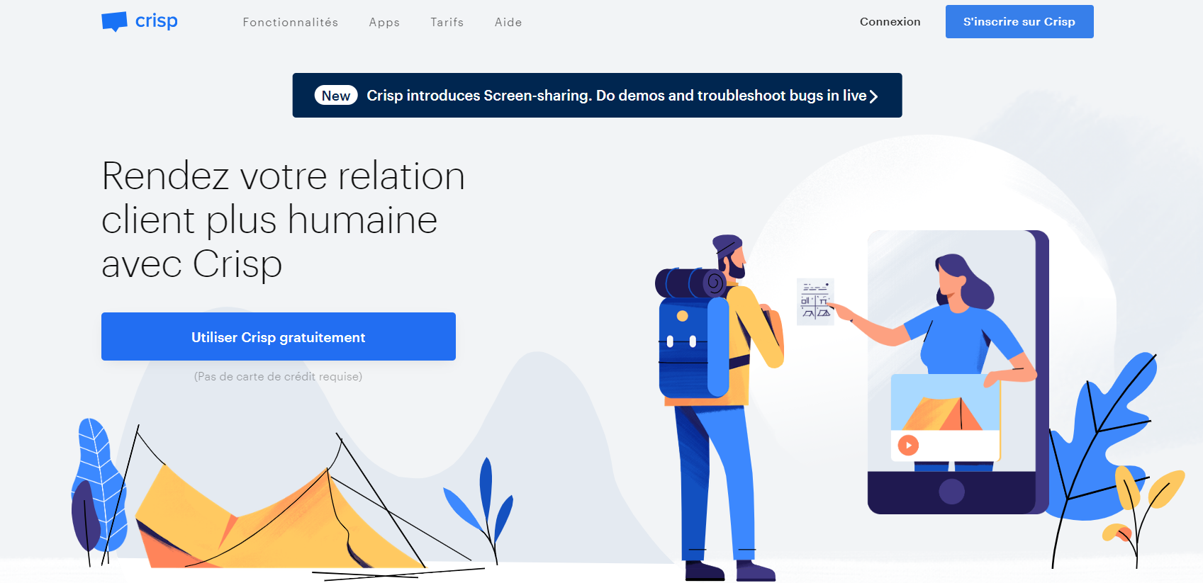 Un site Web avec une image nette d'un homme tenant un téléphone et d'une femme tenant un appareil photo.